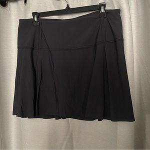 Lululemon skirt size 12